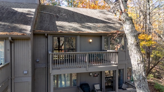 Chickadee's Lake Lookout - Exterior