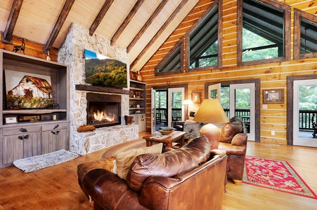 Mountaintown Creek Lodge - Living Room