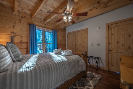 Misty Mountain Escape - Main Level Queen Bedroom
