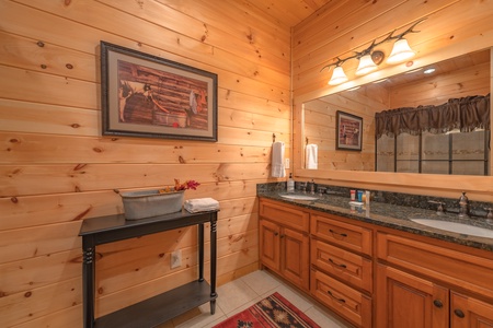 Saddle Lodge - Entry Level King Suite Private Bathroom