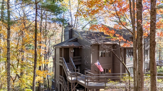 Chickadee's Lake Lookout - Exterior