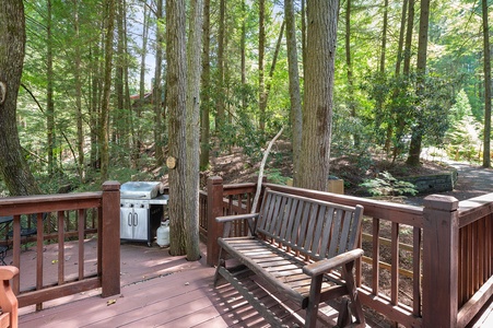 Hazy Hideaway - Entry Level Deck Grilling Station