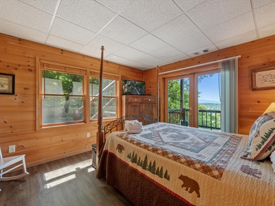 Bear Necessities- Guest bedroom with a balcony