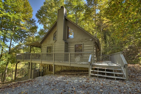 Ridgetop Pointaview- Exterior view of the cabin from the front entrance