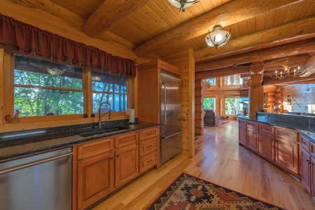 Saddle Lodge - Fully Equipped Spacious Kitchen