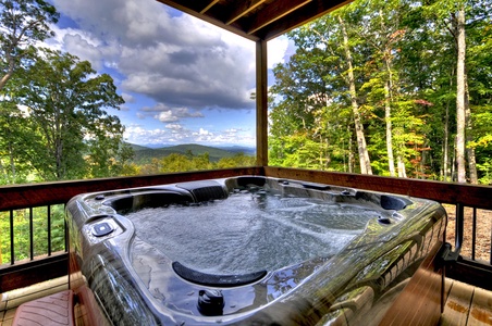 Crows Nest - Hot Tub with Mountain View