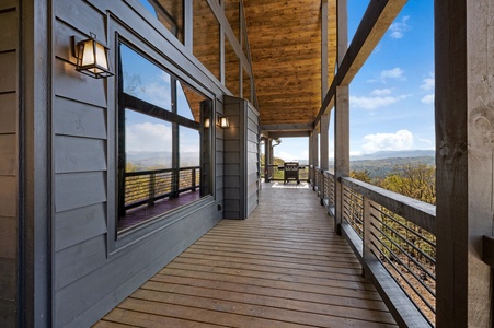 Mountain Air - Entry Level Deck