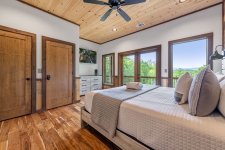 Rich Mountain Chateau Lower Level Guest Bedroom