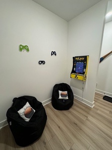 A Stoney Marina - Gameroom with Pac Man arcade