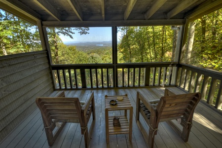 Ridgetop Pointaview- Upper level private balcony with outdoor seating
