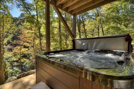 Creekside Bend- Hot tub