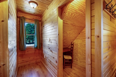 Loving Lodge - Upper Level Queen Bedroom-2 Children's Nook