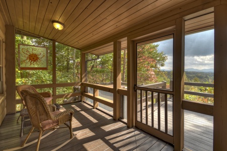 Peaceful, Easy Feeling - Entry Level Screened In Deck