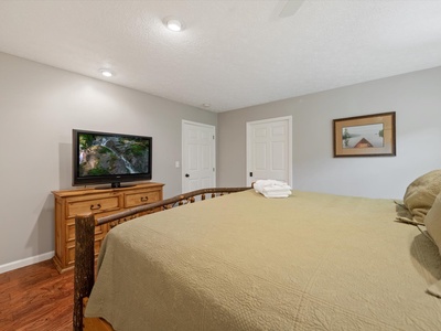 The River House - Entry Level Bedroom
