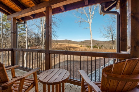 The Peaceful Meadow Cabin- Front Porch View