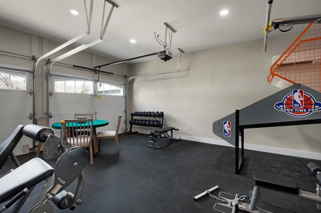 The Downtown Sanctuary - Garage Weight Room