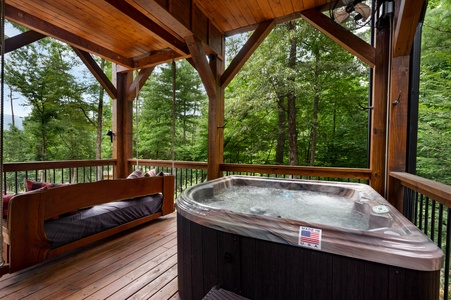 Three Loves Cabin - Covered Hot Tub with Lights