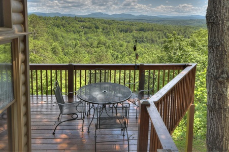 Heavens Step - Outdoor Dining with Incredible Views