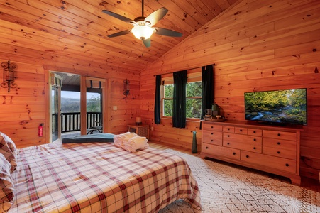 Golden Getaway: Upper Level Primary King Bedroom