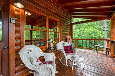 Three Loves Cabin - Entry Level Deck Seating