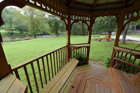 Hidden Creek Cabin: Toccoa River Pavilion View from Park Gazeebo