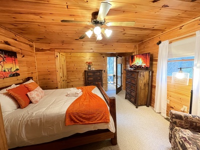 Bear Creek:  Entry Level Guest Bedroom