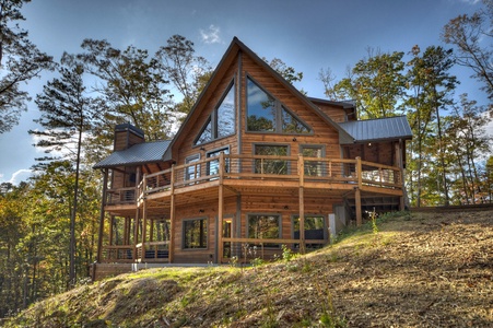 Cedar Ridge - Exterior view of the cabin