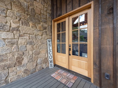 Bluetiful- Front entrance to the cabin
