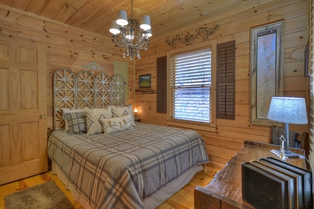 Boo Bear - Queen Bedroom