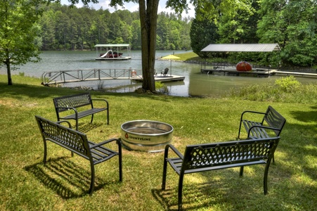 Anchors Away - Lakefront fire pit area