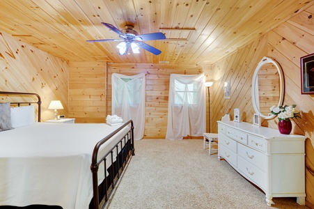 Awesome Retreat- Lower level guest bedroom with vanity