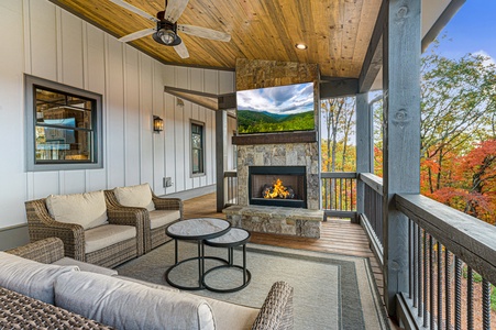 Wine Down Ridge - Entry Level Deck Fireplace Seating