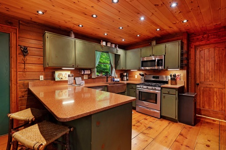 Tuckaway Cave - Kitchen