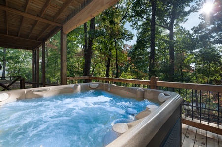 L'Attitude Adjustment - Hot Tub on Lower Level Patio