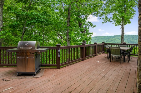 Moonlight Lodge - Outdoor Dining