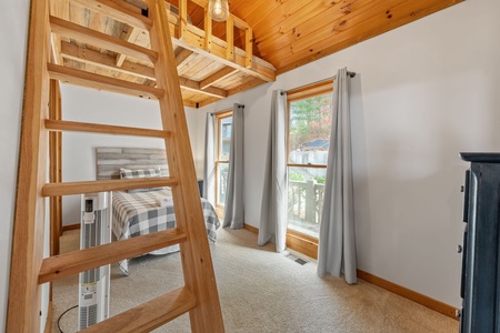 Blue Ridge Bliss - Entry Level Bunk Bedroom