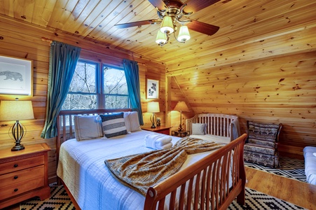 Loving Lodge - Upper Level Queen Bedroom-2 with Toddler Beds