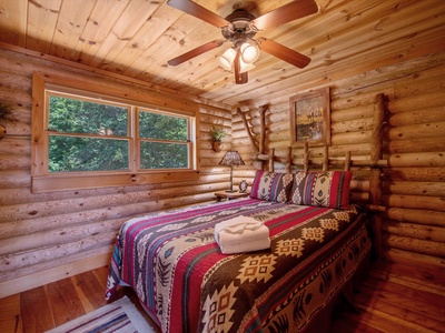 Hillside Hideaway - Entry Level Queen Bedroom