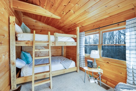 Above It All - Upper Level Bunk Bedroom