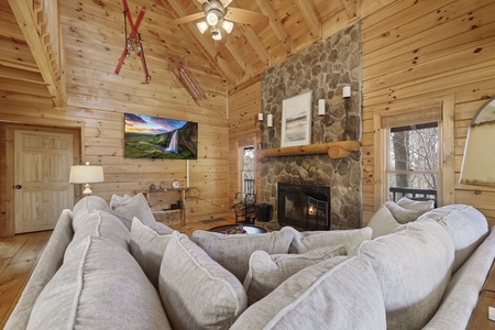 Lake Ridge - Living Room