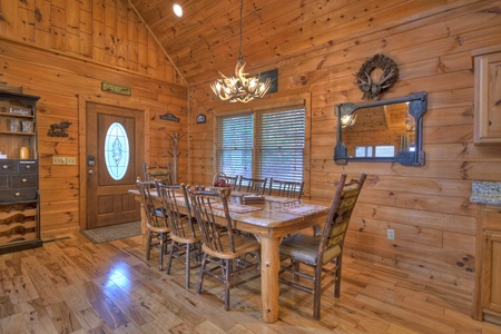 Amazing View- Dining room area with front door access