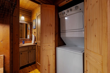 Tuckaway Cave - Laundry Facilities