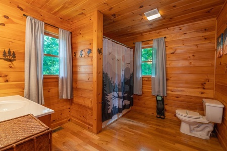 Bearfoot Lodge - Master Suite Bath