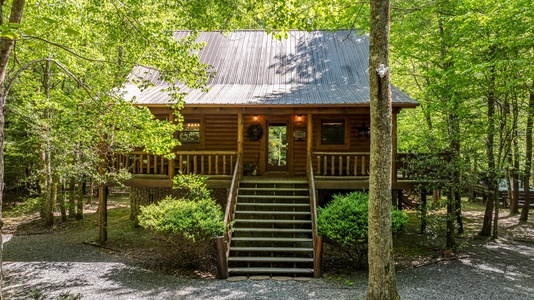 A Creek Runs Thru It - Cabin Exterior