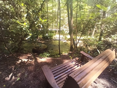 Melody Creek Cabin - Creek Side glider bench