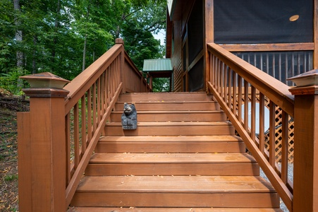 Escape to Dreamcatcher - Entry stairs