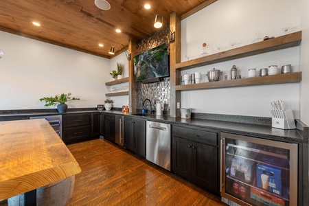 Blue Run - Lower Level Wet Bar