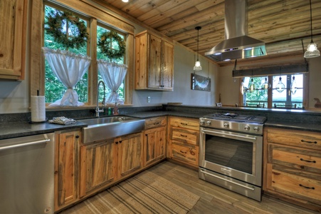 Once In A Blue Ridge: Kitchen