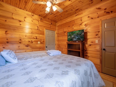 Take Me to the River - Upper Level Guest King Ensuite Bedroom