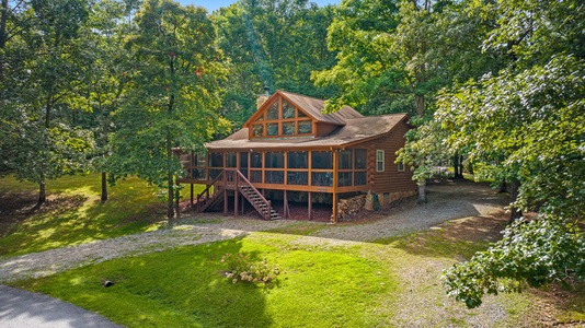 The Loose Caboose - Front of Cabin